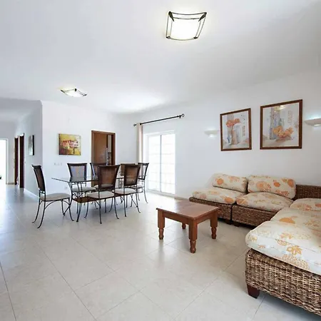 Villa Cordyline